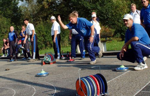 Stocksch&uuml;tzenbahnen aus Asphalt auf dem Sportgel&auml;nde in Joshofen